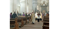 Aussendung der Sternsinger im Hohen Dom zu Fulda (Foto: Karl-Franz Thiede)